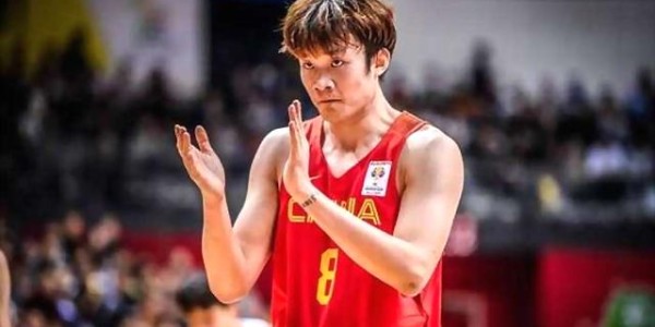  外援双响炮定乾坤，升班马客场奏凯