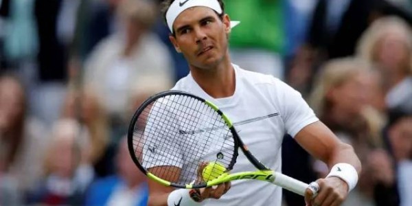  贝雷蒂尼发球重炮，女王杯草地赛轰出25记ACE