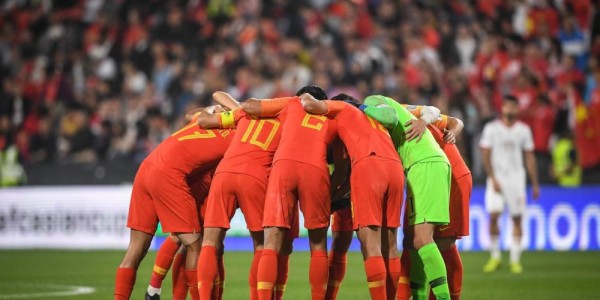  曼联复兴之路客场战胜强敌