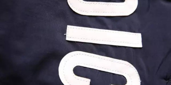  网球拍个性化定制兴起，激光雕刻图案成潮流