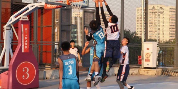  大学生篮球超级联赛，北大战胜清华夺冠