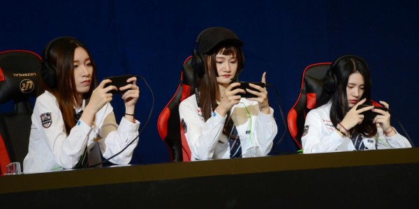  电竞女子战队崛起展现巾帼风采  