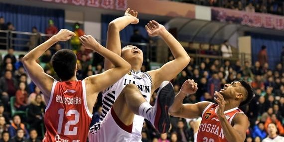  广州龙狮爆冷击败浙江东阳光引发热议