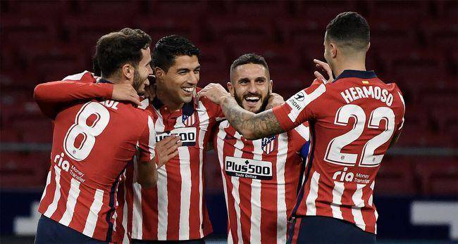  中场核心远射世界波，助球队登顶榜首