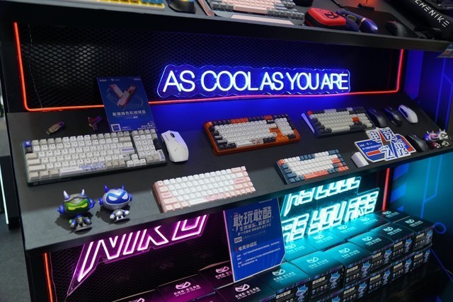  电竞周边产品热销，粉丝经济持续升温