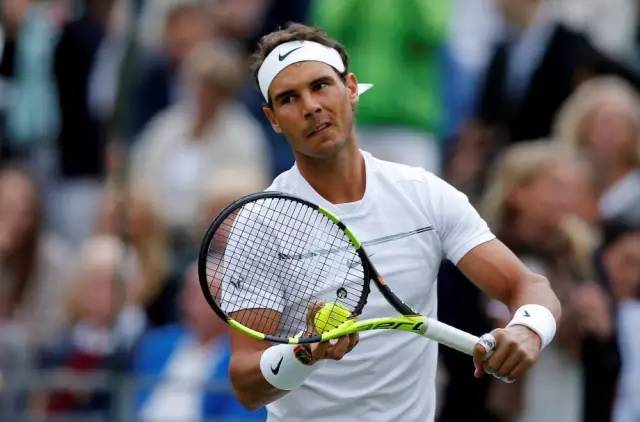  贝雷蒂尼发球重炮，女王杯草地赛轰出25记ACE