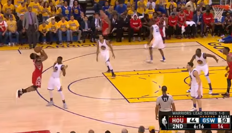  罚球线上稳如泰山锁定比赛胜局