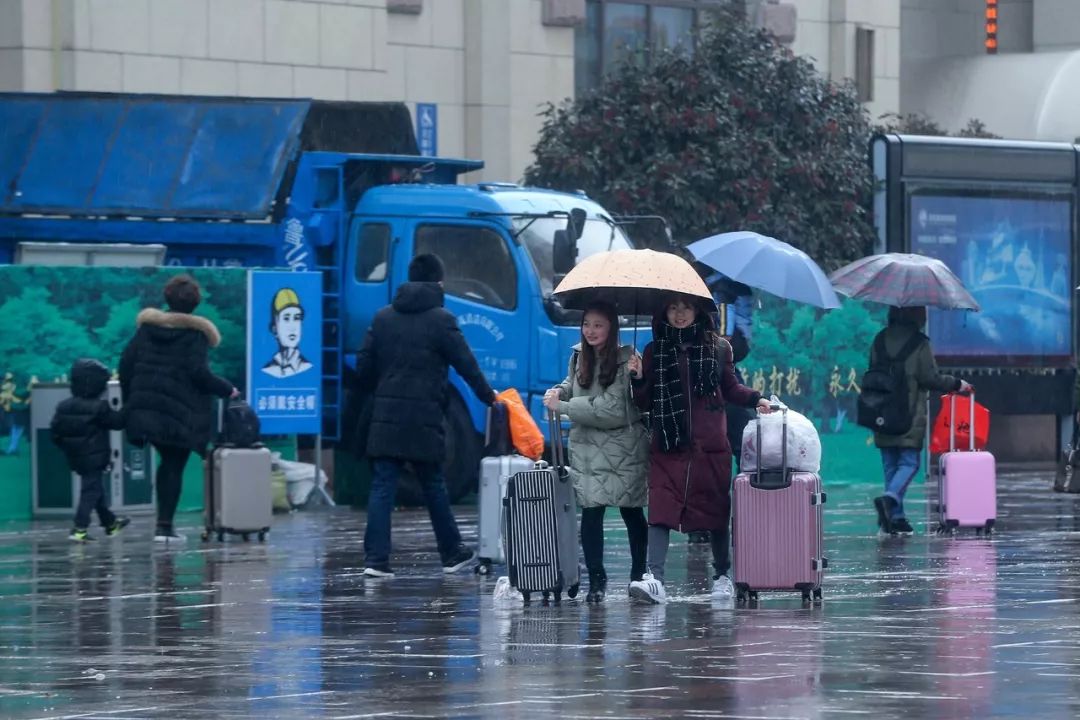 三分雨倾盆而下，外线火力全开碾压对手