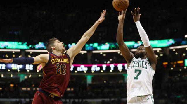  杰伦布朗强势发挥凯尔特人力克篮网